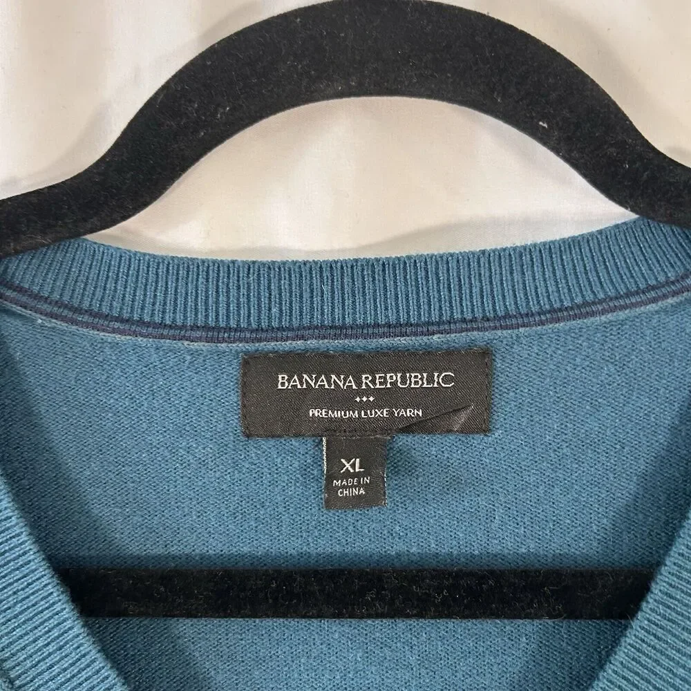 Banana Republic Premium Luxe Yarn Sweater Men's XL Green Vneck Silk Cashmere